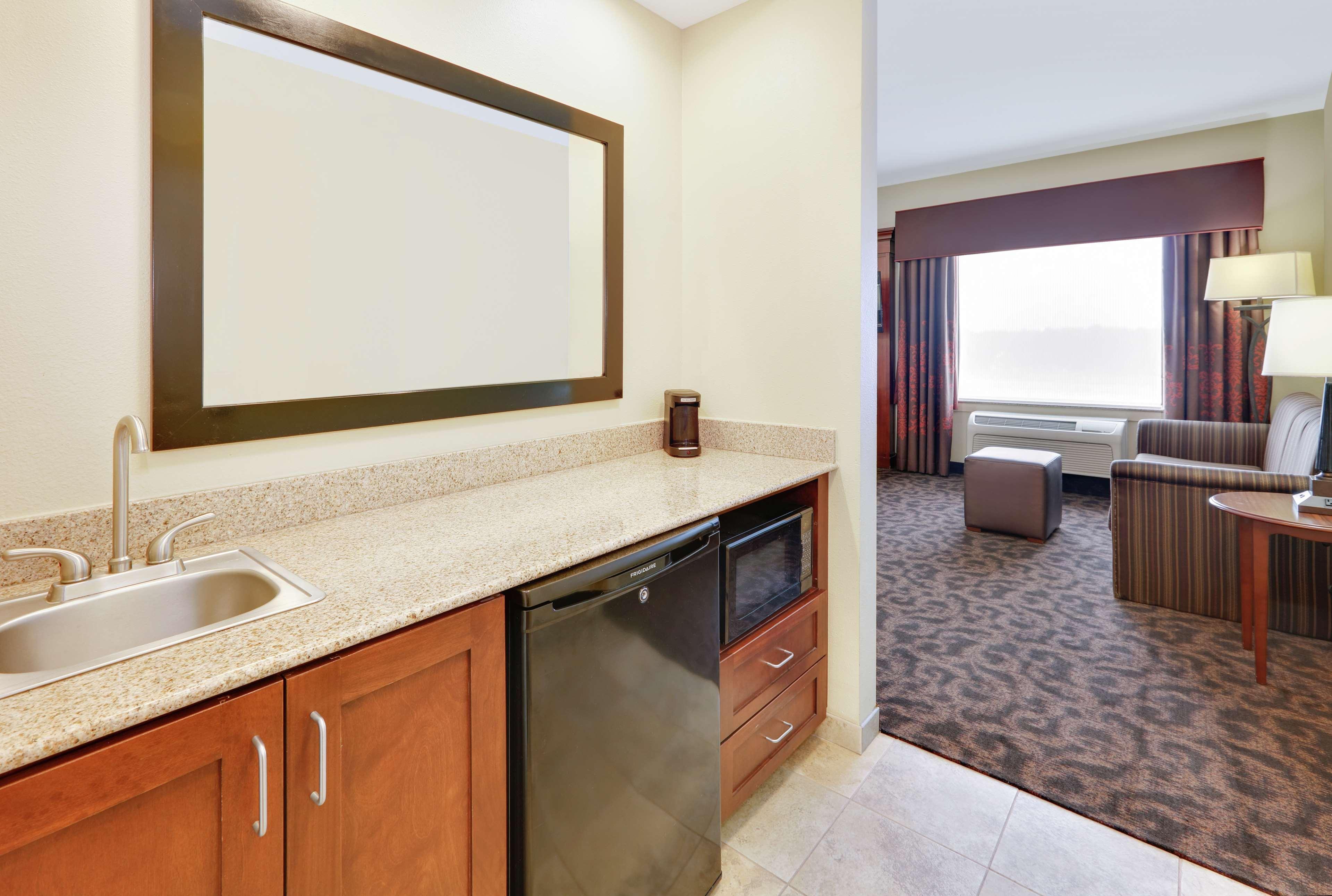 Hampton Inn & Suites Fort Worth/Forest Hill Екстериор снимка