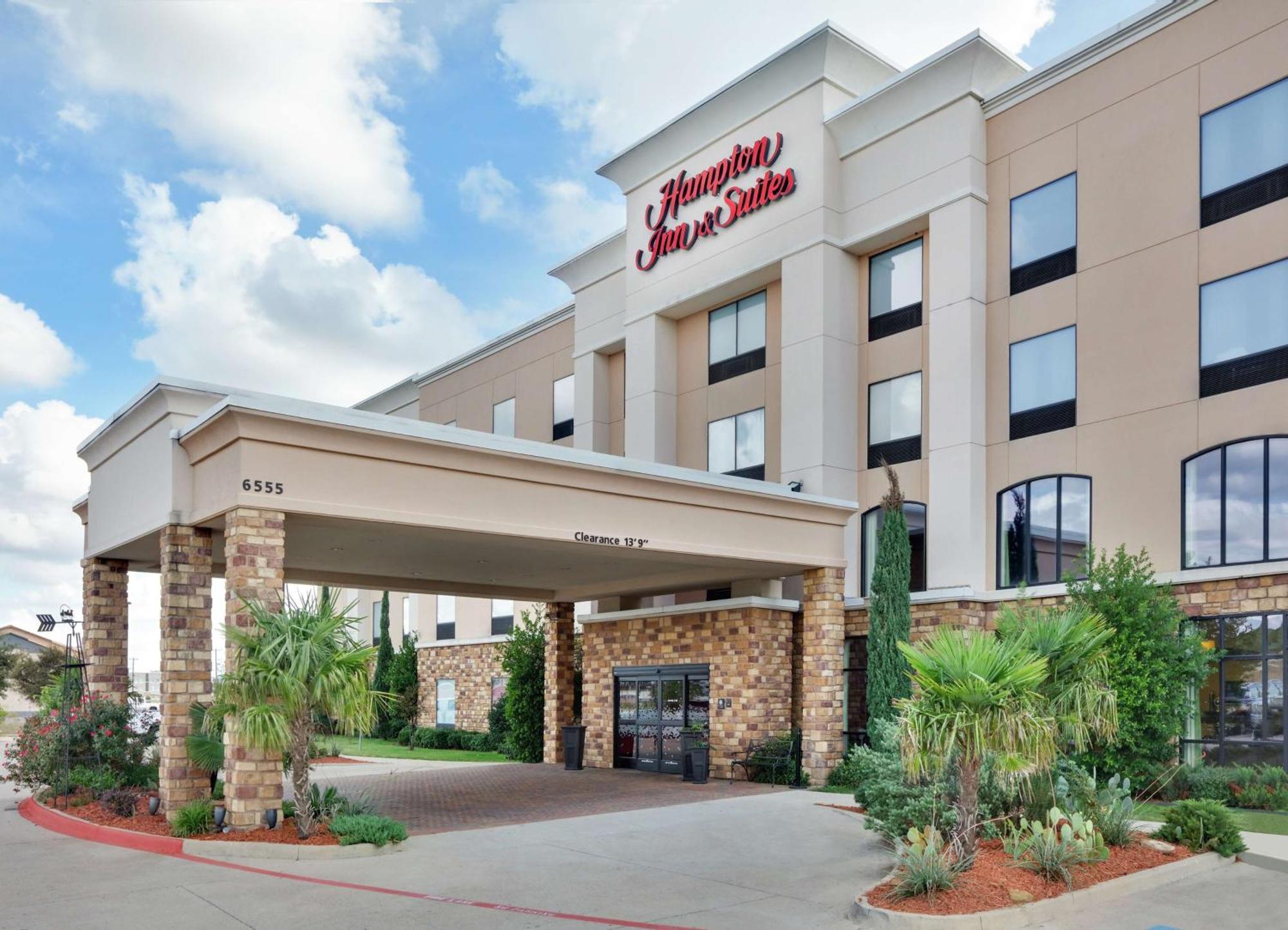 Hampton Inn & Suites Fort Worth/Forest Hill Екстериор снимка