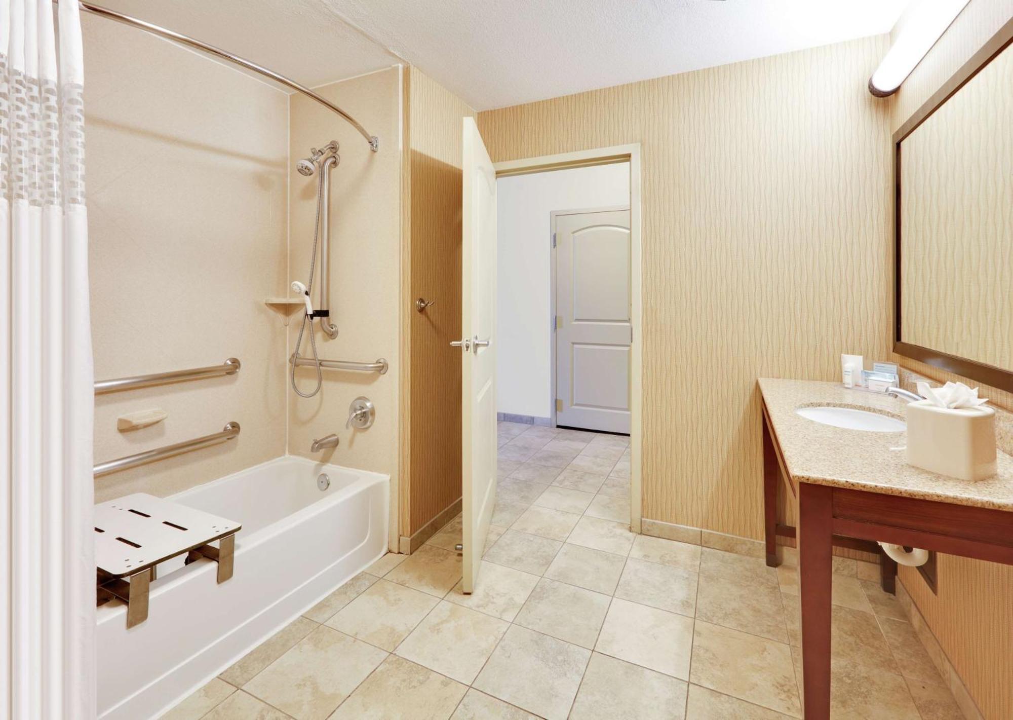 Hampton Inn & Suites Fort Worth/Forest Hill Екстериор снимка