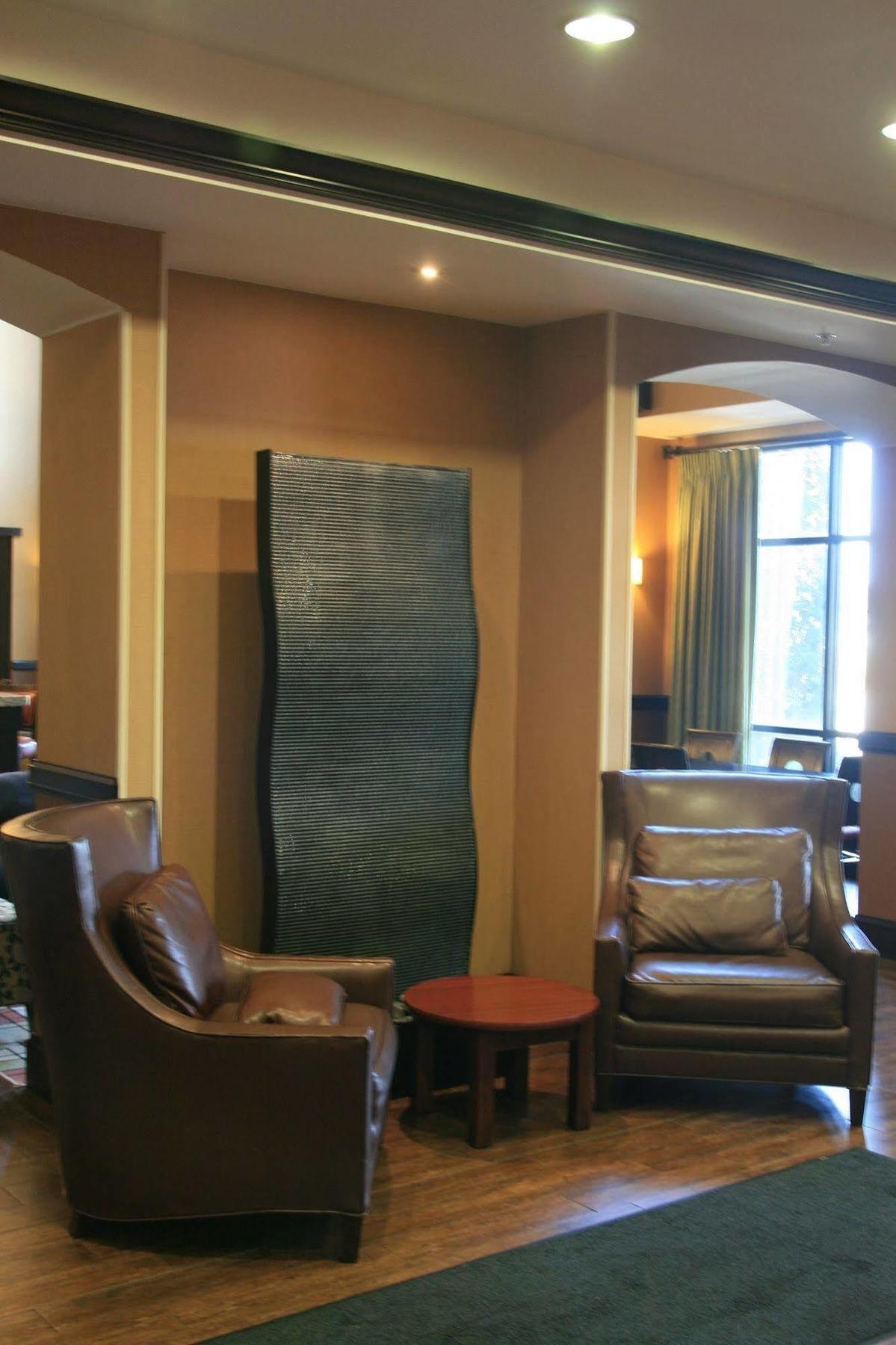 Hampton Inn & Suites Fort Worth/Forest Hill Екстериор снимка