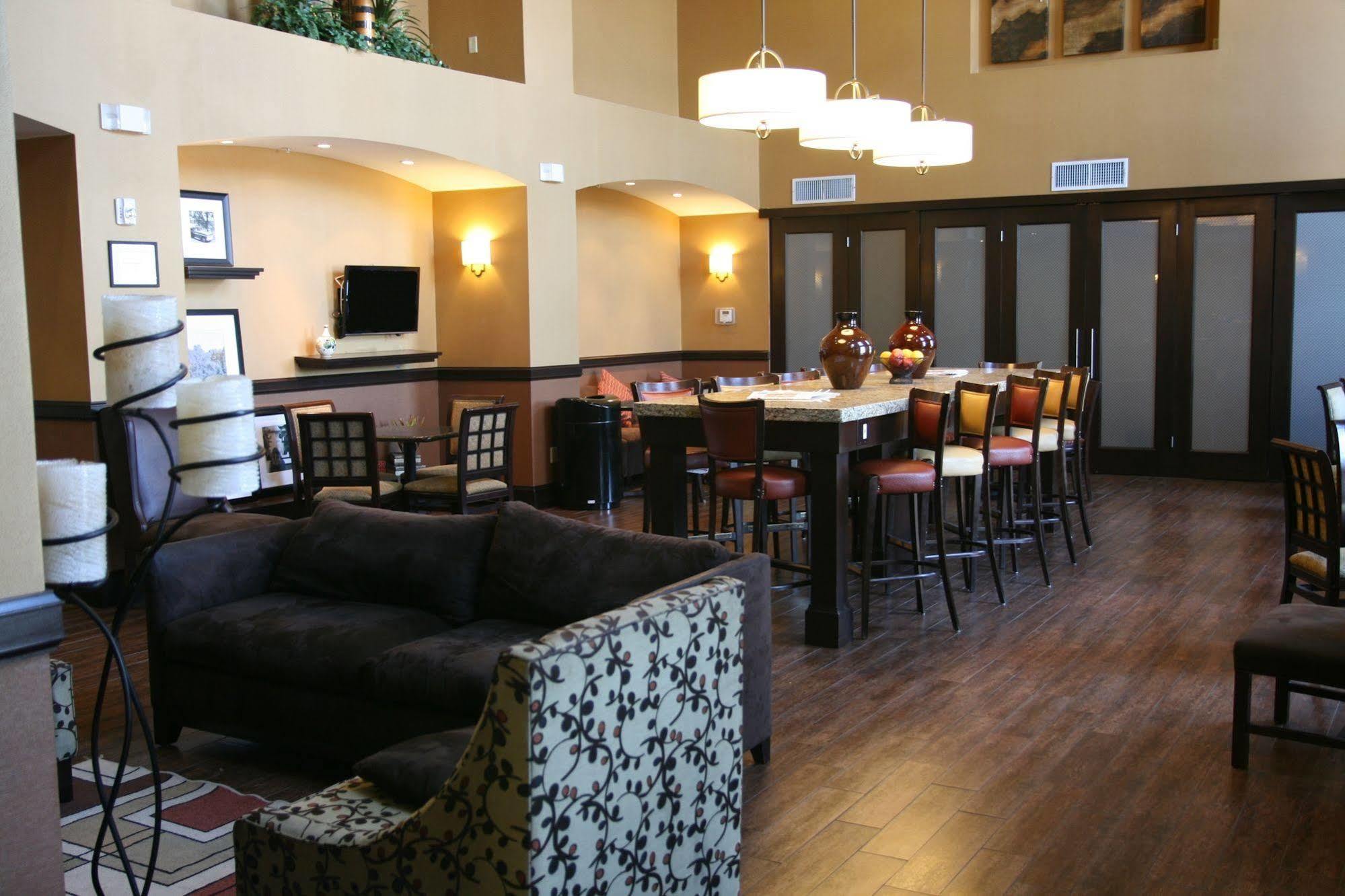 Hampton Inn & Suites Fort Worth/Forest Hill Екстериор снимка