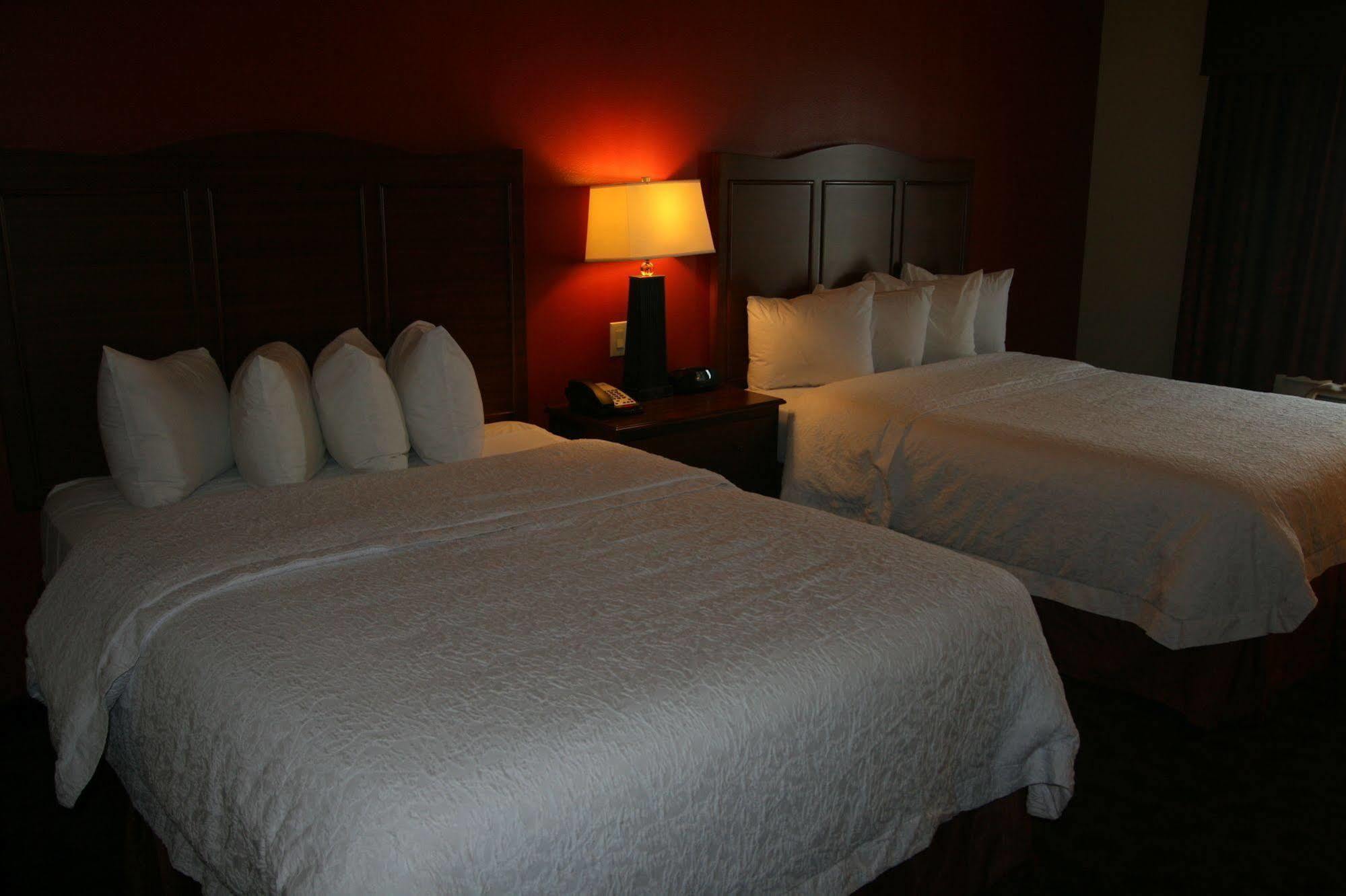 Hampton Inn & Suites Fort Worth/Forest Hill Екстериор снимка
