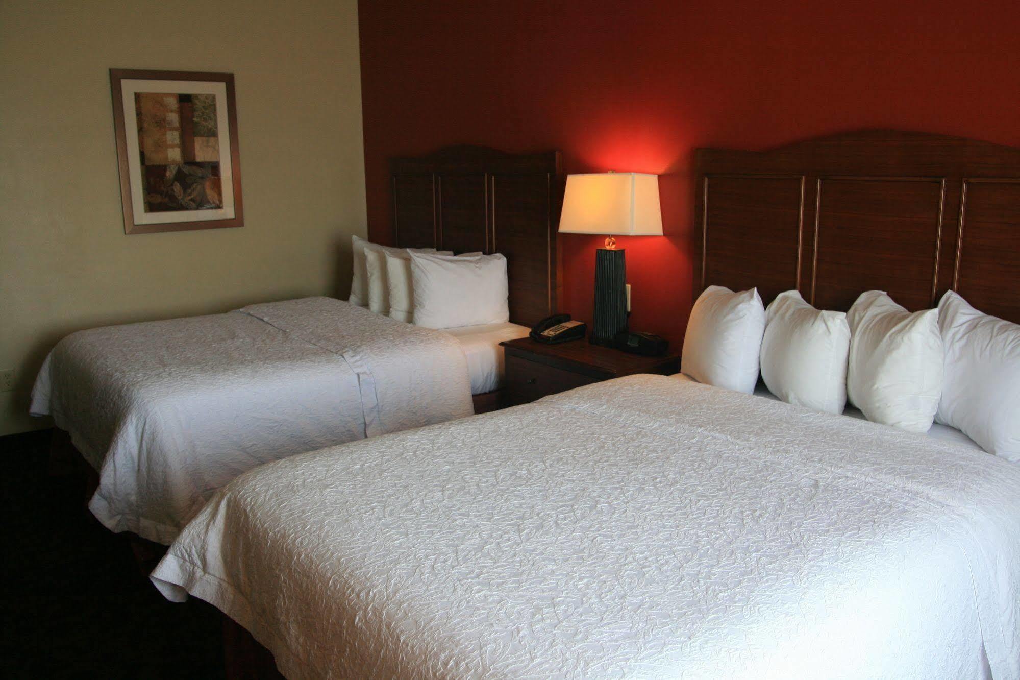 Hampton Inn & Suites Fort Worth/Forest Hill Екстериор снимка