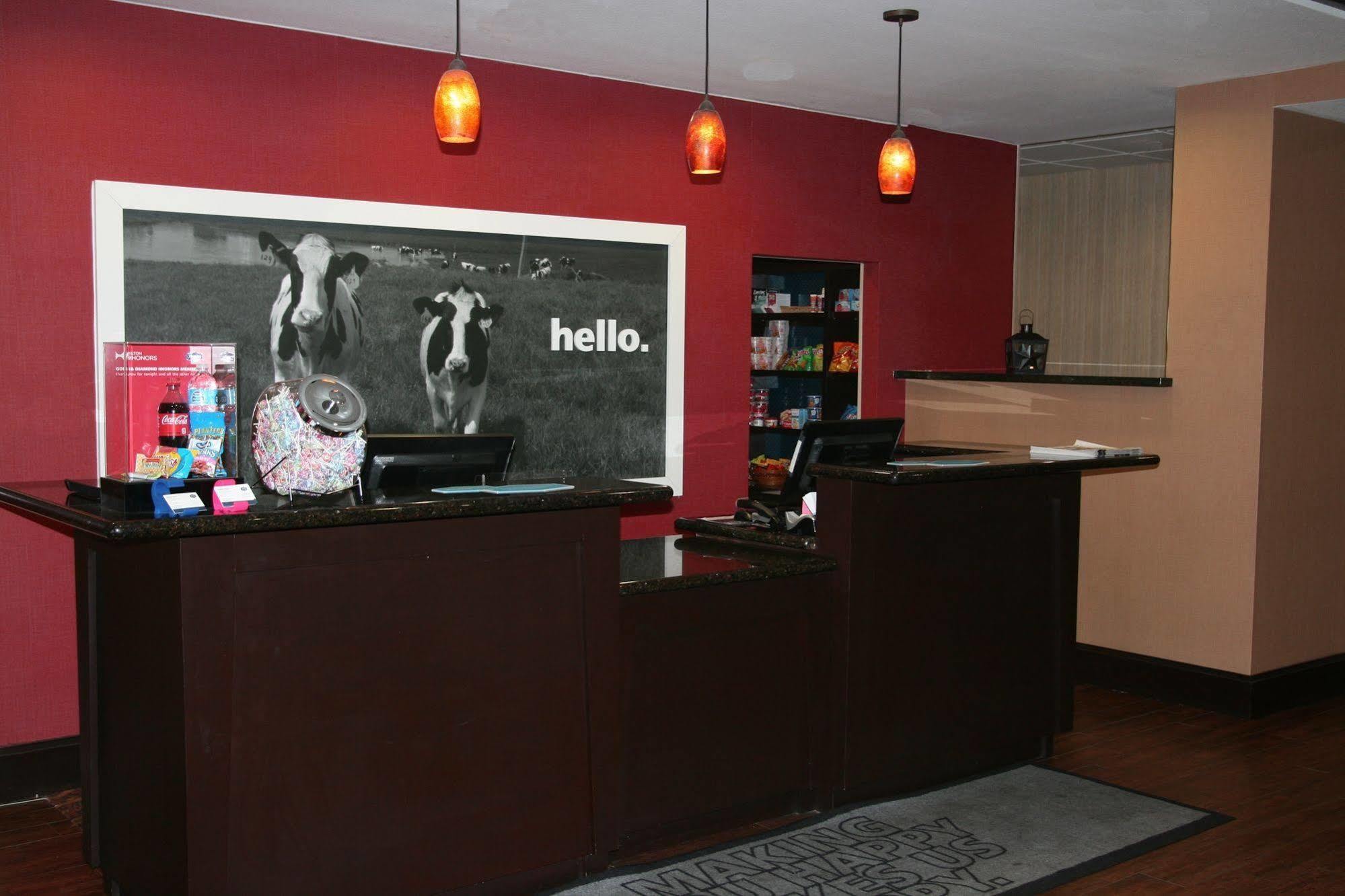 Hampton Inn & Suites Fort Worth/Forest Hill Екстериор снимка