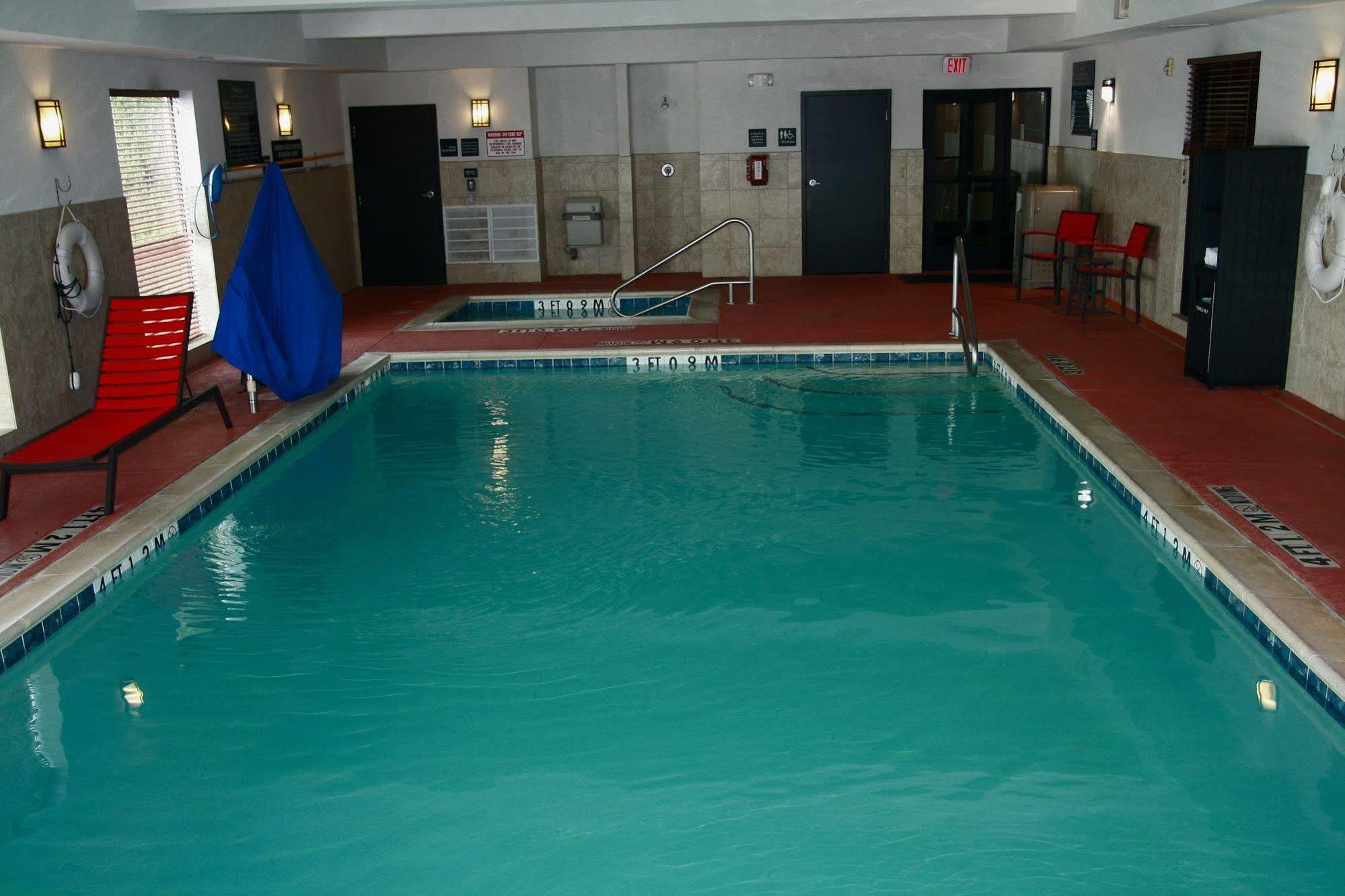 Hampton Inn & Suites Fort Worth/Forest Hill Екстериор снимка