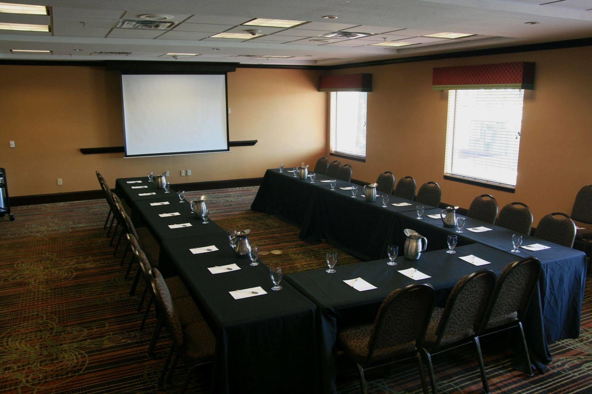 Hampton Inn & Suites Fort Worth/Forest Hill Екстериор снимка