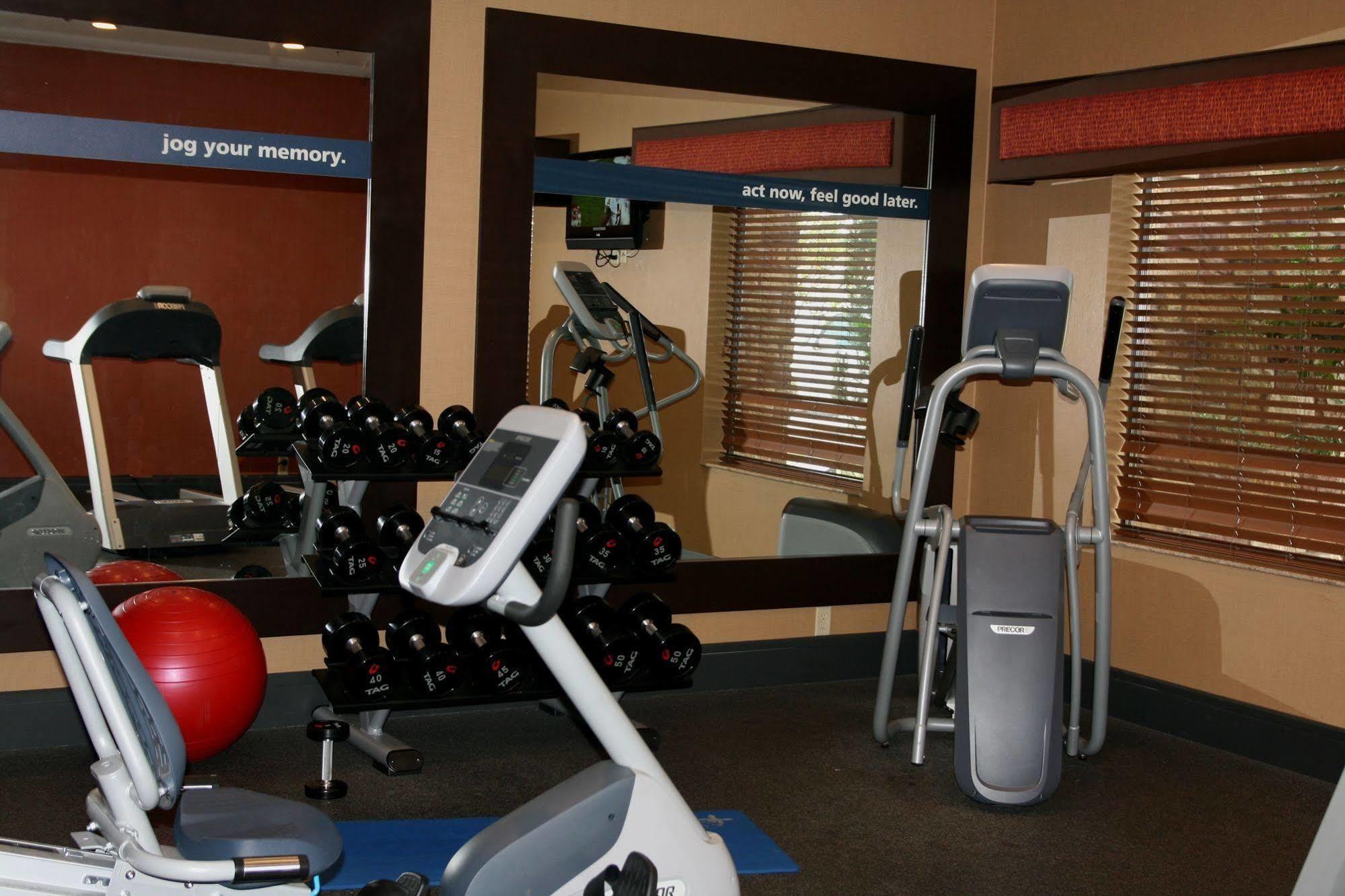 Hampton Inn & Suites Fort Worth/Forest Hill Екстериор снимка